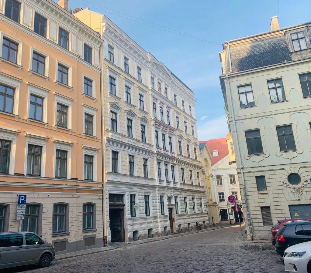 Dandelion Apartment Vecpilsetas Riga Exterior photo